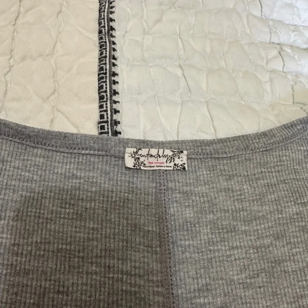 Free People Long Sleeve Top Grey V-Neck Ribbed Knit S